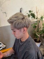 カフカ(KAFKA)&nbsp;ブリーチ　ミルクティー　ショート　メンズスタイル