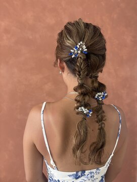 ヘアセット専門サロン by OKINAWA WATABE WEDDING 北谷店 ツインあみおろし