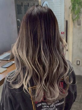 アポロ 横浜駅店(apollo) xバレイヤージュ/ホワイトグレージュ/レイヤーカット