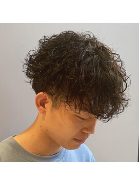 レジナヴィータ 栄(Reginavita) 【メンズ人気】波巻き×ツーブロックマッシュ