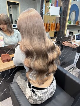 ミルクティーベージュ