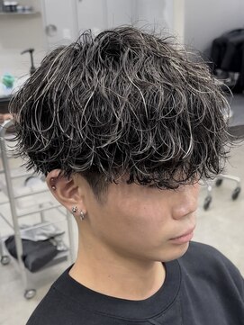 フィフス(fifth) 原宿ラウンドマッシュ波巻きスパイラルパーマハイライトカラー