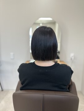 コル 市川(cor) 艶髪矯正(縮毛矯正/ストレート)×切りっぱなしボブ
