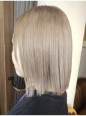 アッシュベージュボブスタイルグレージュ段カットモード
