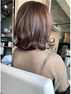 ヘアーリビング 730 宜野湾 730 beige color ベージュ/透明感/レイヤーカット/顔周りカット
