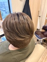 フォーシーズン(Four Season)&nbsp;上質ツヤ感イエローオレンジブラウンショート