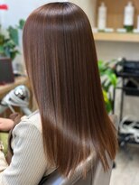 ウイ バイ ファースト 北四番丁店(u'i by first)&nbsp;ツヤとまとまりが魅力のナチュラルロングヘア