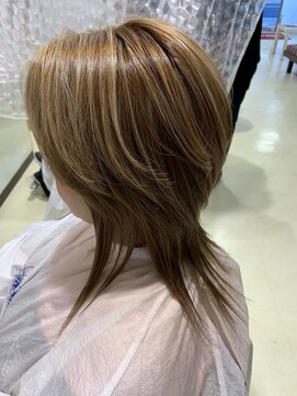 アズール 草加(azule) ウルフ×ハイライトカラー　ベージュ[草加／草加駅東口]