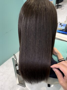 リーホリエ(Lee Horie) 赤味を抑えたアッシュオリーブ【髪質改善カラー】