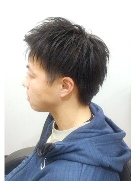 夜髪 迷ったらコレ。サイドのみツーブロックで王道スタイル