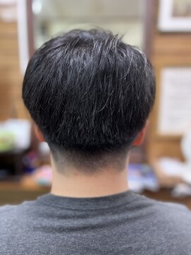 レヴィゼ メンズ刈り上げスタイル韓国マッシュ