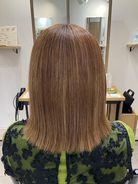 クク(coucou) ミディアムストレート