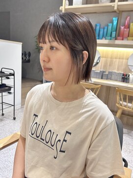 ゼストソエル(ZEST soell) くすみベージュ　イヤリングカラー　ボブ