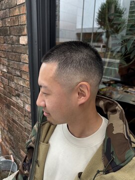 フォーコーナーズ(Four Corners) バズカット/スキンフェード/バーバー/刈り上げ