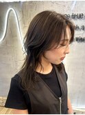 抜け感たっぷり大人ミディアムレイヤー