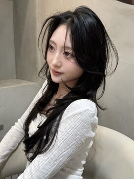 グローアイヴィ 大宮(GLROW IVY) ★イメチェンハッシュカット/スモーキーカラー/ワンホンレイヤー