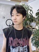 オモチャ 銀座(OMOCHA)&nbsp;黒髪センターパート/韓国メンズヘア
