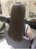 ラインカラー＋透明感オリーブグレージュ