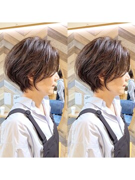 ネオリーブ モカ 川崎チネチッタ店(Neolive mocca) 20代30代40代大人可愛い小顔丸み前下がりショート 川崎