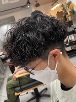 フゥ 宇都宮(FeU)&nbsp;波巻きパーマメンズパーマメンズヘアツーブロックツイストパーマ