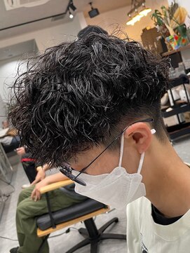 フゥ 宇都宮(FeU) 波巻きパーマメンズパーマメンズヘアツーブロックツイストパーマ
