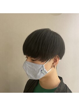 ウノプリールヴァモス(unopulir Vamos) ナチュラルマッシュ刈り上げ前髪あり韓国ヘア黒髪メンズカット