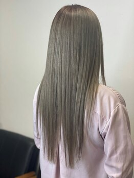 シェリーナ(cherina)の写真/湿気で広がる髪を、扱いやすく…自然なストレートに♪あなたの髪質に合わせた施術で納得の仕上がりに！