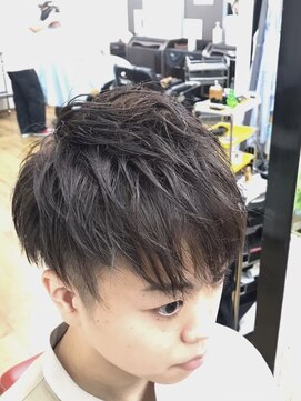 バーバー タカバタ 福井(Barber TAKABATA) スパイキーショート/スペインカール/フェザーパーマ