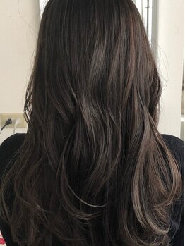 メゾンジュウニの写真/悩みに合わせたケアを提供!ハイライトやインナーカラーにも施術可能◎ハリ・コシが欲しい方にも★