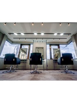 縮毛矯正×白髪ぼかし（ハイトーンも◎）に特化したサロン〈ＭＡＲＩＳＨＵ．Ｎ〉！高技術でお悩み解決♪