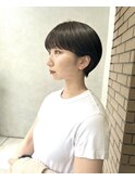 ダークアッシュ前髪あり大人ガーリークールショート