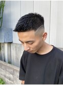 スキンフェードカットクロップスタイル