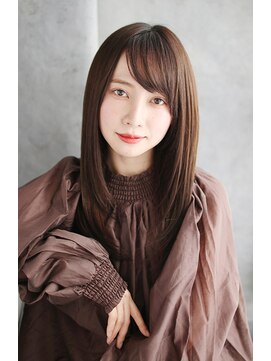 ラクシア(LUXIA) 透け感バングのナチュラルストレート