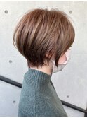 アッシュカラー ショートボブ くびれ 丸み