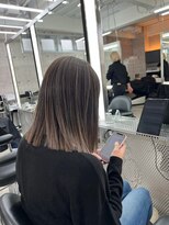 イキ 表参道(iki omotesando)&nbsp;モード/無造作ウェーブ/大人ガーリー[表参道駅]