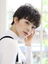 ルーツ(ROOTS) 女性らしさを忘れないハンサムショート