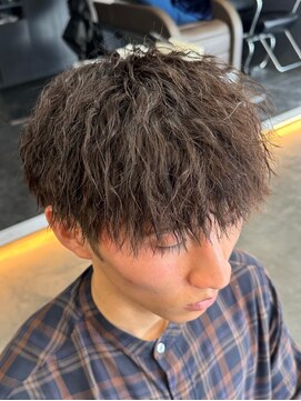 バース バイ ハピネス(BIRTH by happiness) 強めのツイストパーマ