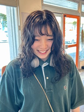 ファンファンバイルー 岐阜(fan fun by Rooo) デザインパーマウルフパーマ韓国風パーマ