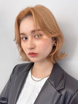 ニトバイアンキシム(nit by ahnkism) ボブミルクティーベージュブリーチダブルカラー堀江