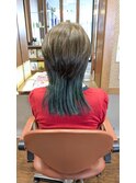 ウルフカット　インナーカラー　オンカラー　グリーン