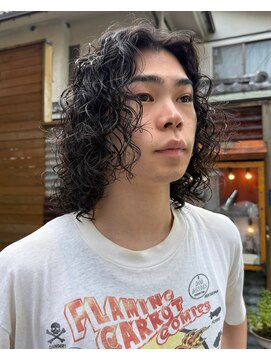 ナループロアオハナ(Nalu pu loa ohana) メンズミディアムパーマロン毛パーマスパイラルパーマ