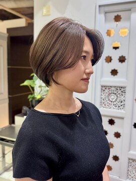 バム 名古屋栄店(BAMM) 美シルエットのショートボブ【坂根】