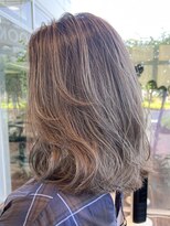 マンプス&nbsp;ハイライト/グレージュ/イルミナカラー