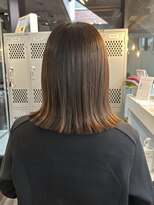 エムプラス 二子玉川(Mplus)&nbsp;外ハネ / 透明感カラー / アッシュブラウン