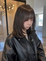 ケリーアン 太田(kelly.un)&nbsp;レイヤーカット/ナチュラルベージュカラー/透明感カラー