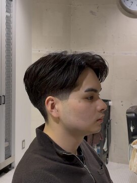 フランクスバーバーザスタンド(Frank’s barber the stand) MEN’S/リバースセンターパート/ニュアンスパーマ/飯田橋/I