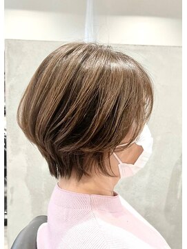 シャルムドゥグランシー(CHARME de granci.) 若見え丸みショート