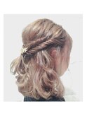 フィッシュボーンハーフアップ