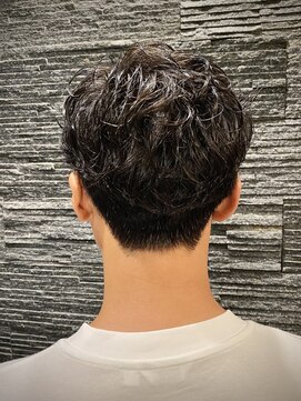 プレミアムバーバー 表参道店(PREMIUM BARBER produce by HIRO GINZA) ツーブロックパーマ××刈り上げ
