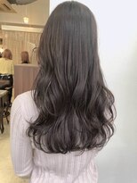 テオ(Theo)&nbsp;Theo / 巻き髪風パーマ／ロング